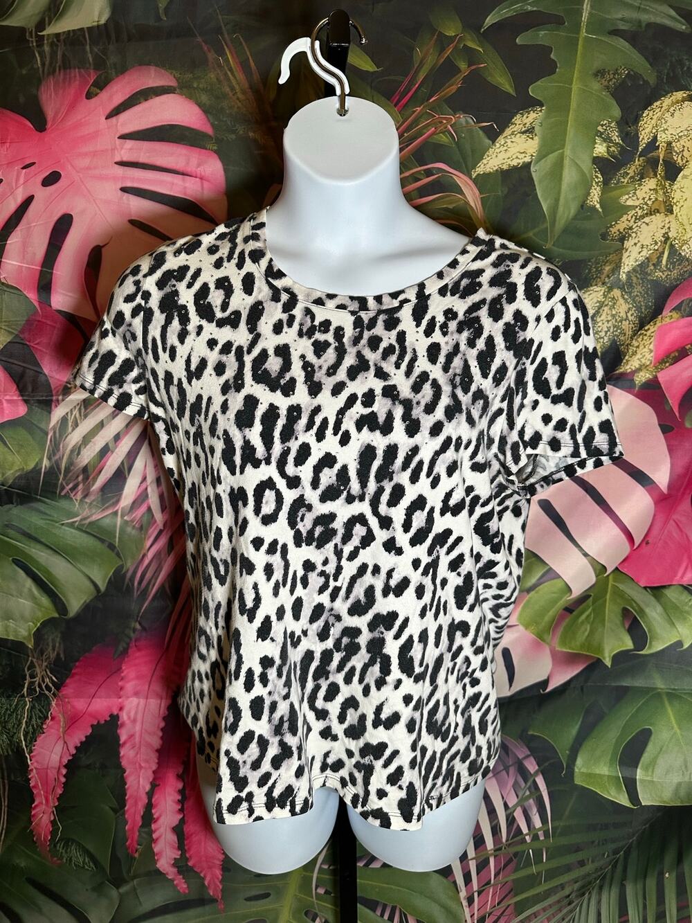 Weekend's by chico XL leopard print short sleeve